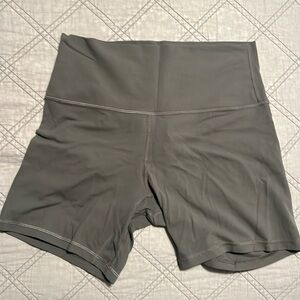 Lulu Align Shorts Sz 10